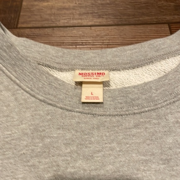 Large Gray Mossimo Sweatshirt with Pearl details on shoulders - Picture 6 of 8